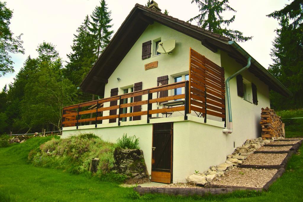 Le Joly Chalet Villa Saint-Imier Cameră foto